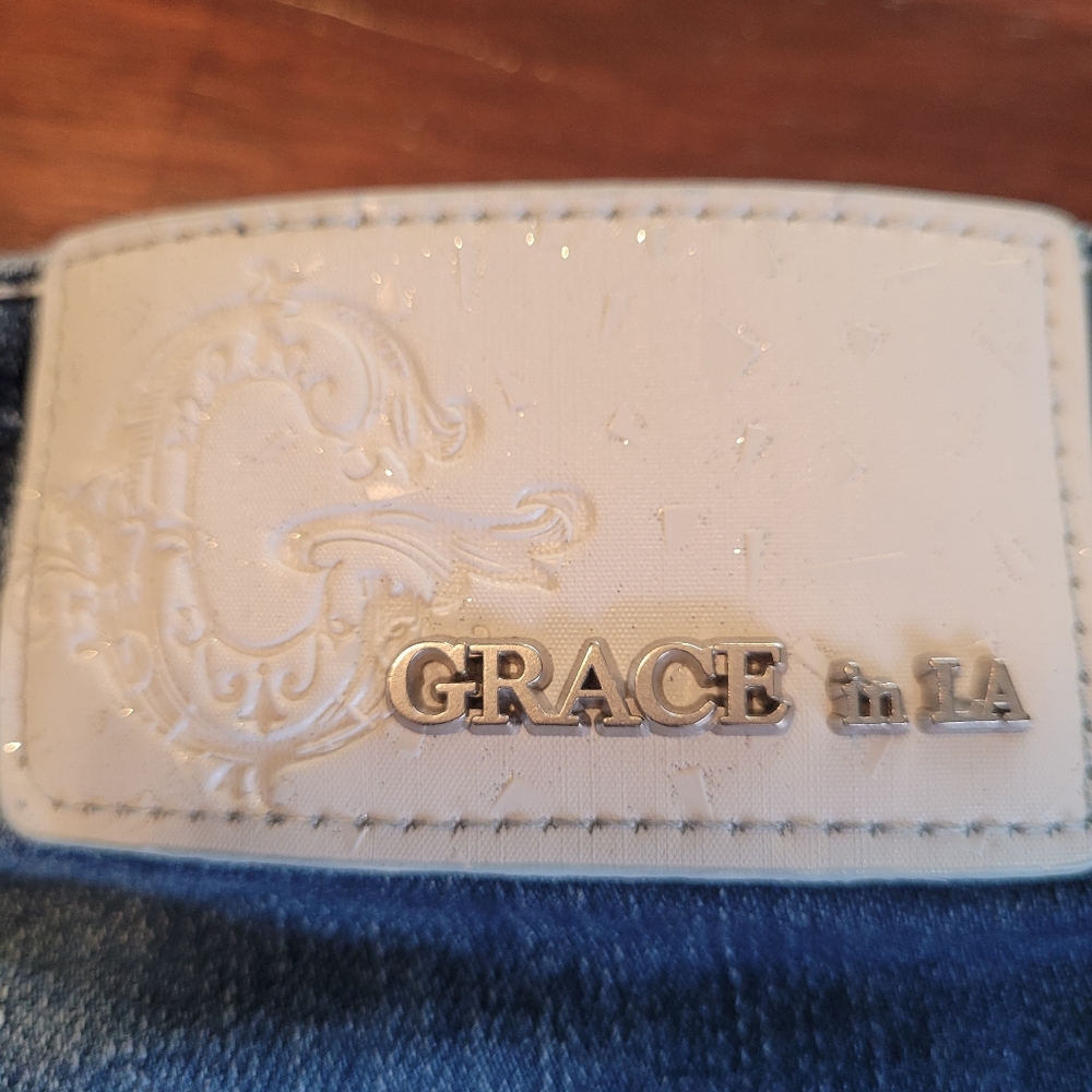 Grace in LA embellished denim P Short - 18.          F60 - Picture 9 of 12